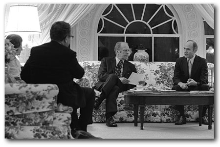 Οι τηλεφωνικές συνομιλίες του Κίσινγκερ με τον Πρόεδρο Φόρντ και άλλα κυβερνητικά στελέχη αποκαλύπτουν το ρόλο του στο Κυπριακό!