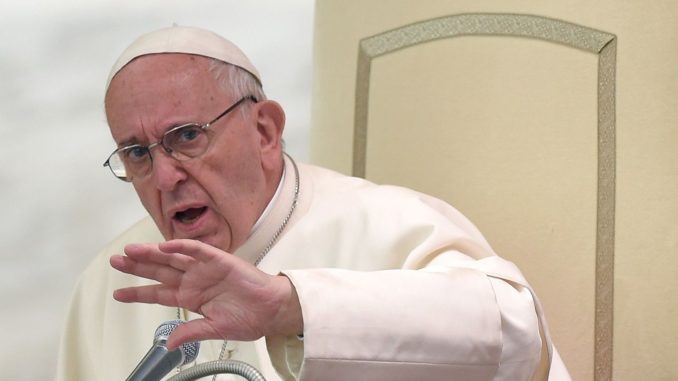 Pope Francis Calls On US Authorities To Disarm The Population