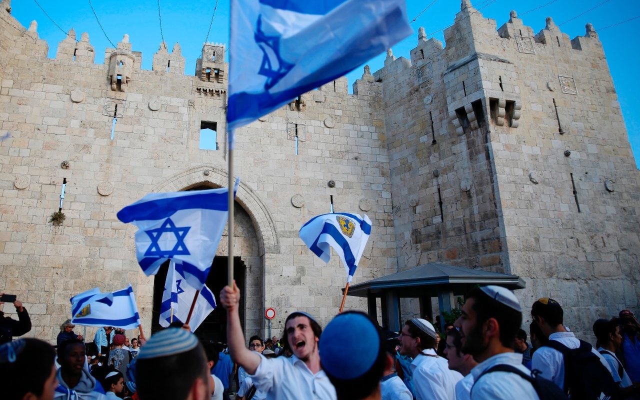 Πέρασε το Ισραήλ νομοσχέδιο «εθνικής αυτοδιάθεσης» μόνο και μόνο για ΕΒΡΑΙΟΥΣ παρά δημόσια κατακραυγή!