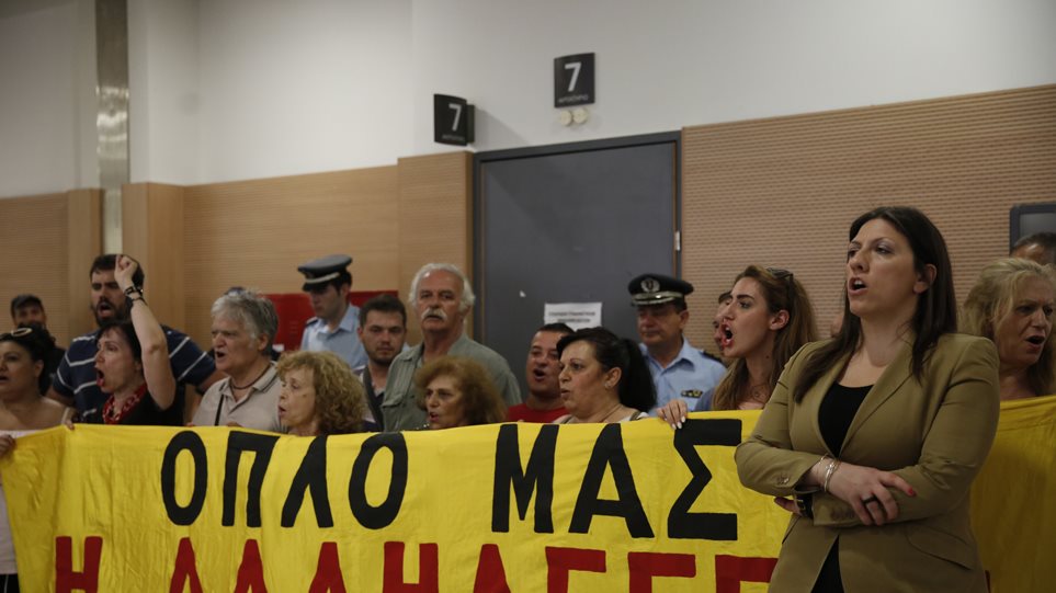 Ζωή για Τσίπρα-ΣΥΡΙΖΑ στον Guardian: Αν αγαπάτε την Ελλάδα, βοηθήστε μας να απαλλαγούμε από αυτόν και το ζόμπι κόμμα του!