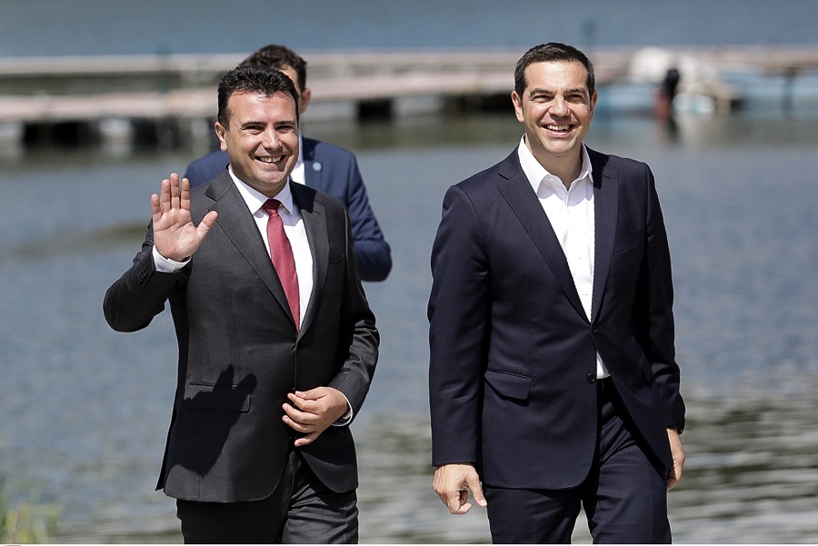 Eλληνες Πανεπιστημιακοί ισοπεδώνουν τους ΣΥΡΙΖΑΝΕΛ – «Η συμφωνία των Πρεσπών είναι εις βάρος των ελληνικών συμφερόντων» – Προανήγγειλαν σειρά δράσεων για να την ακυρώσουν