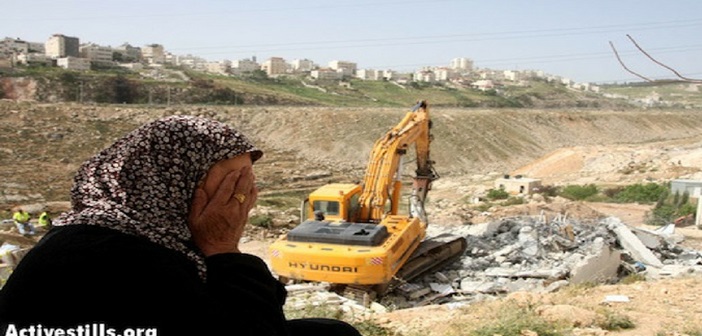 To Ισραήλ καταστρέφει δίκτυο νερού σε παλαιστινιακό χωριό για να εκδιώξει τους κατοίκους.