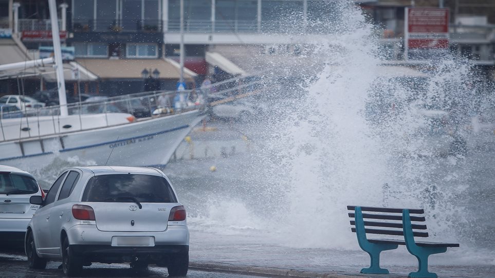 Στην Ελλάδα ο κυκλώνας Ζορμπάς: Αυτή την ώρα πλήττει τη Νότια Πελοπόννησο