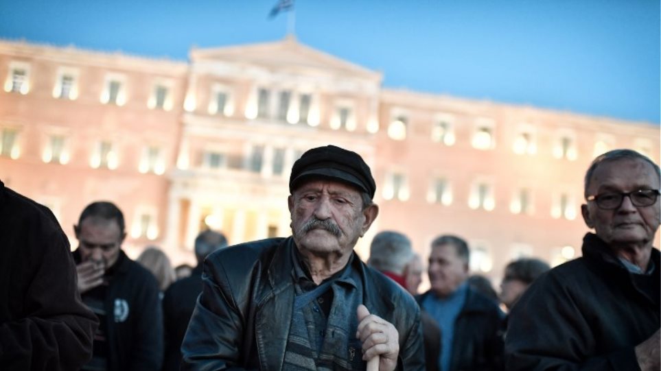 Μετά το «brain drain» και το «elders drain»: Ελληνες συνταξιούχοι φεύγουν για Βουλγαρία!