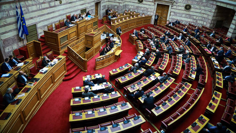 «Μπάχαλο» στη Βουλή με την εκλογή Προέδρου της Δημοκρατίας: Ο ΣΥΡΙΖΑ καταψηφίζει… ΣΥΡΙΖΑ