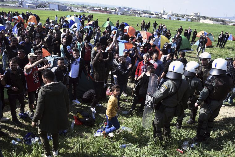 Fake Social Media Sends Migrants to Turkey’s Border with Greece