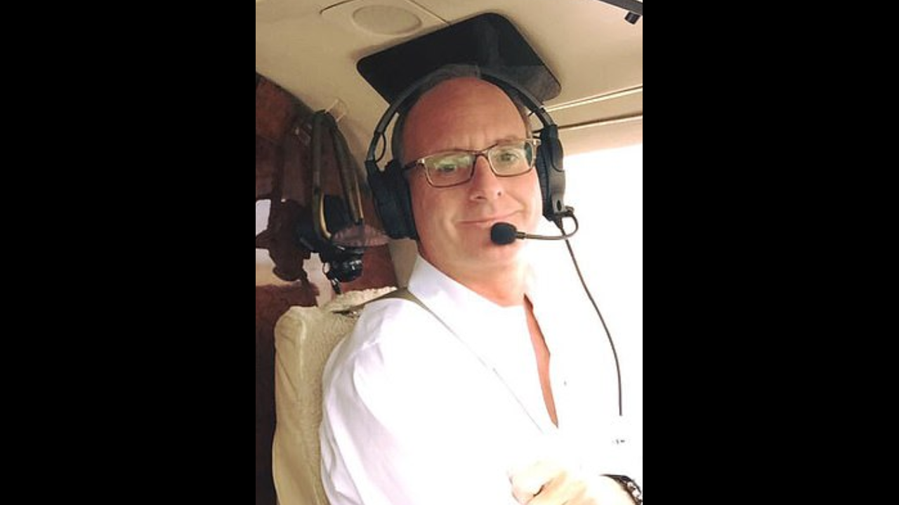 Εκατομμυριούχος έβαλε το τζετ του στον αυτόματο πιλότο για να κάνει σεξ με 15χρονη