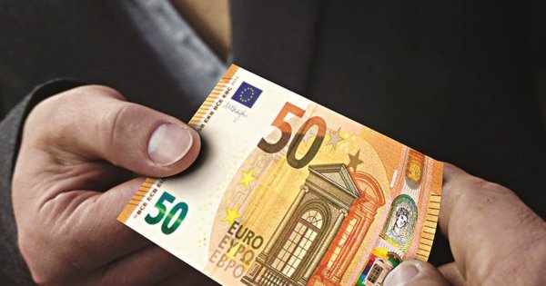 Προς κατάργηση των μετρητών: 3 ευρώ θα κοστίζει η διατραπεζική ανάληψη χρήματος!