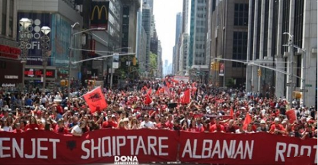 Νέα Υόρκη: Χιλιάδες Αλβανοί παρέλασαν στην 5η Λεωφόρο με υβριστικά συνθήματα κατά της Ελλάδας
