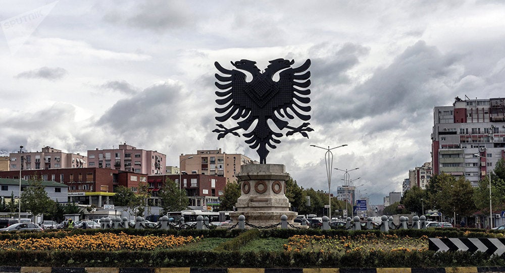 Αλβανική προβοκάτσια στη Β.Ήπειρο: Καταργούν την ελληνική γλώσσα από τις δίγλωσσες πινακίδες – Προκαλούν συνεχώς οι Αλβανοί
