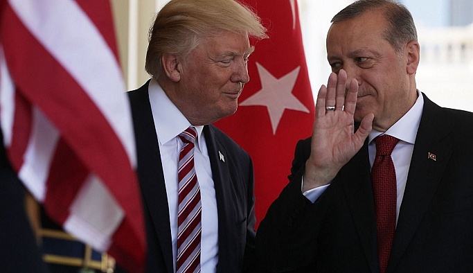 ΕΚΤΑΚΤΟ – Κάνει πίσω ο Τραμπ: «Δεν εξετάζω κυρώσεις κατά της Τουρκίας!» – «Κυριαρχικό δικαίωμα η αγορά των S-400»