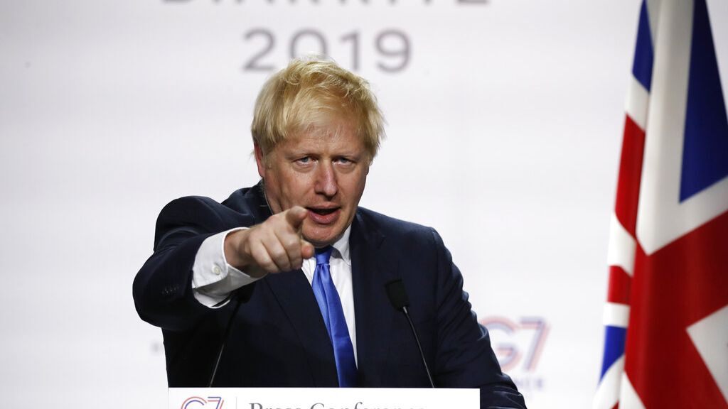 British PM Johnson asks queen to suspend Parliament over Brexit