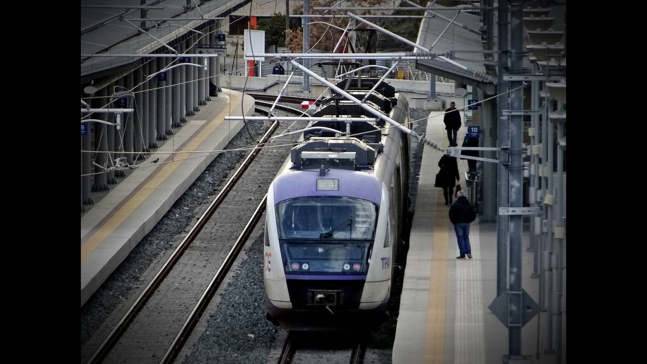 Απεργία στα ΜΜΜ: Πότε τραβούν «χειρόφρενο» τρένα και προαστιακός