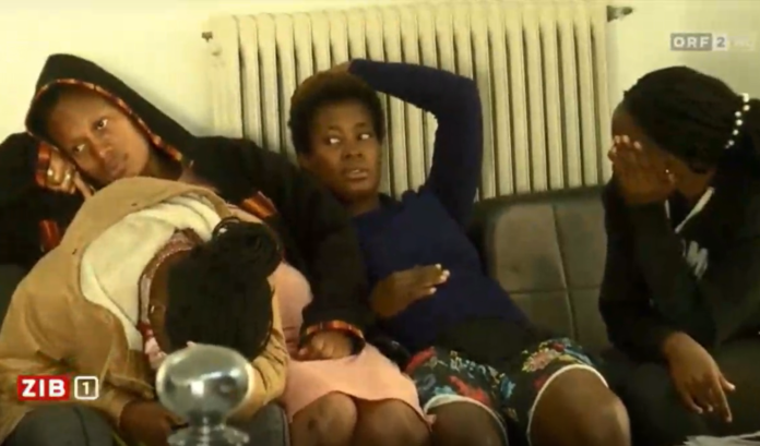 ΣΟΚ στη Σάμο: Έγκυες όλες οι γυναίκες από Αφρική και Αφγανιστάν (video)