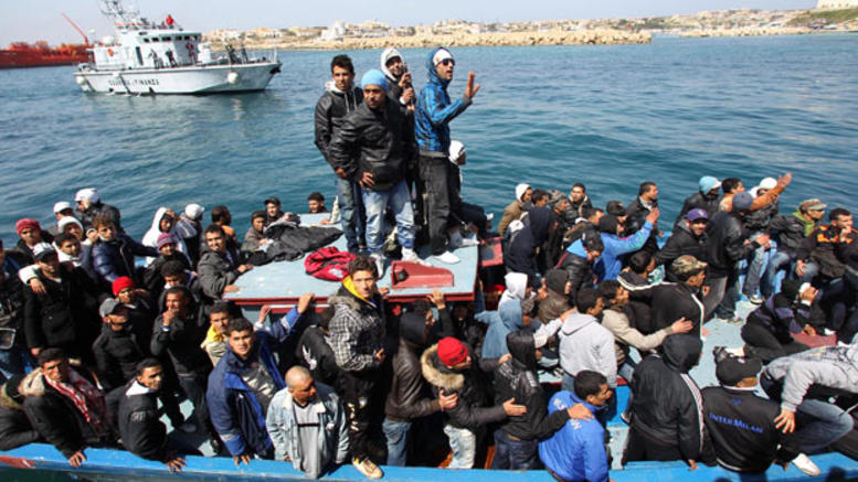 Η Τουρκία πλημμυρίζει την Ευρώπη με μετανάστες – Για πρώτη φορά προβάλλονται διεθνώς καταγγελίες της ελληνικής κυβέρνησης