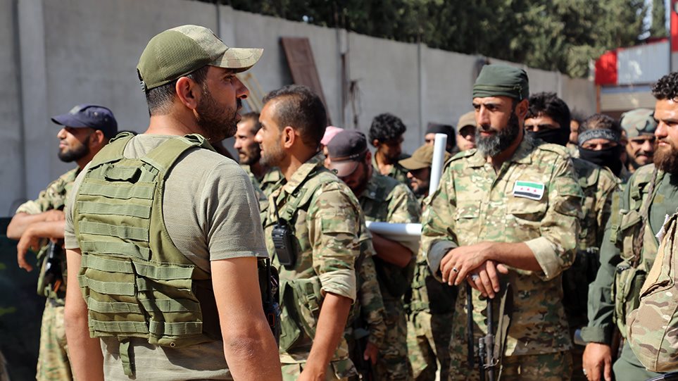 Συρία: Οι Κούρδοι κατέφυγαν στον Άσαντ – Ο Μακρόν και η Μέρκελ πιέζουν την Άγκυρα