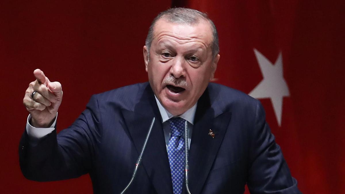 Η Τουρκία απειλεί με νέες επιχειρήσεις στη Συρία εάν δεν φύγουν οι Κούρδοι