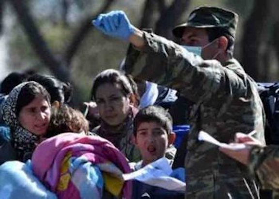 Ο Ελληνικός Στρατός φιλοξενεί,ταΐζει και συντηρεί 55.085 μετανάστες στις δομές φιλοξενίας