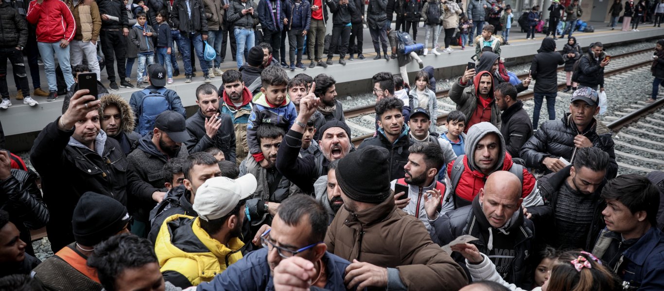 Handelsblatt: «Η Ελλάδα δεν τα βγάζει πέρα με όλους αυτούς που ζητούν άσυλο – Έχει “βουλιάξει” από αλλοδαπούς»