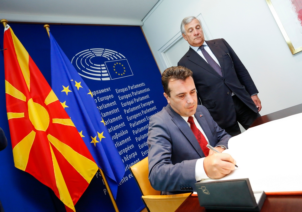 Ραγδαίες εξελίξεις: ΜΠΛΟΚΟ Ζάεφ στο σήμα Μητσοτάκη για τα Μακεδονικά προϊόντα- «Δεν μας αρέσει»- Θα το αλλάξουμε; (ΒΙΝΤΕΟ)