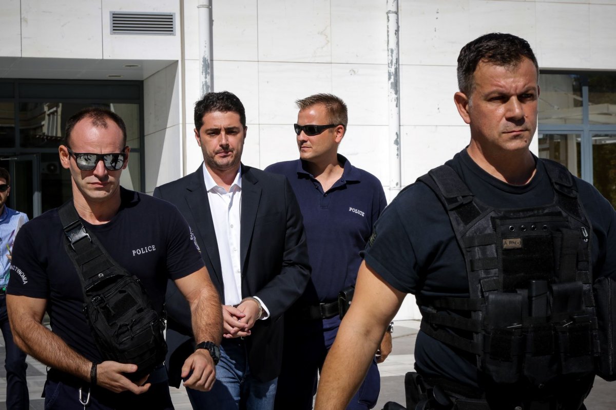 Δικαστήριο επιστρέφει τα κατασχεθέντα σε Φλώρο, Μηλιώνη και άλλους εμπλεκόμενους στην υπόθεση Energa