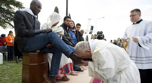 Pope Francis Calls on Migrants to Flood the US: ‘Forget National Security’