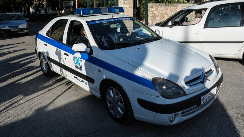 Επίορκοι αστυνομικοί πουλούσαν πλαστά διαβατήρια έως και 40.000 ευρώ