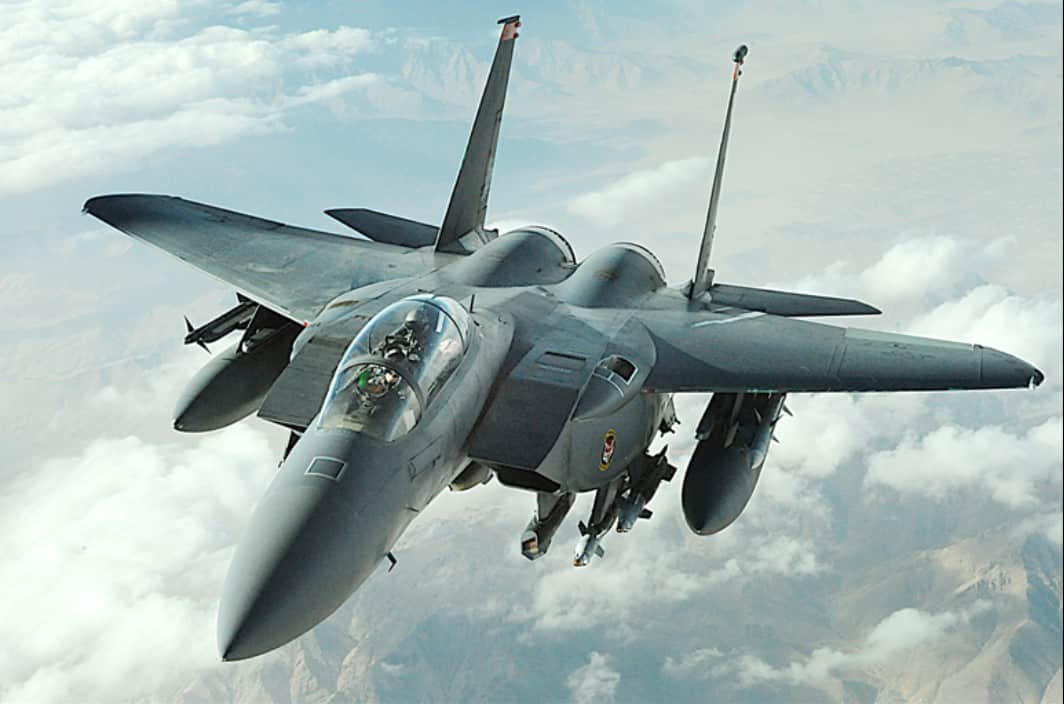 USAF F15 Attacks Syrian Army Checkpoint after Russians Save US Column from Angry Kurds