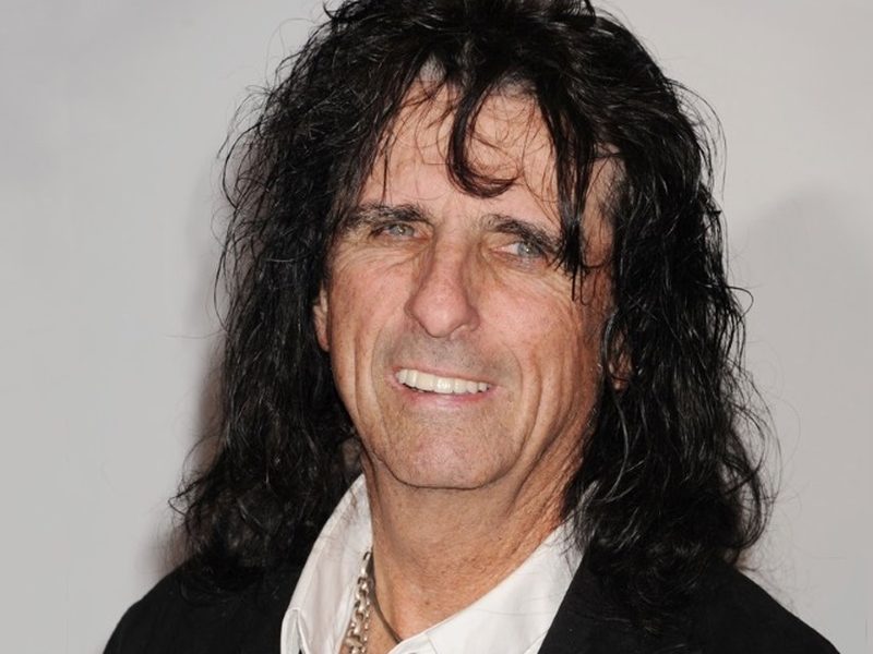 Rocker Alice Cooper Says Jesus Saved Him From Cocaine & Sin