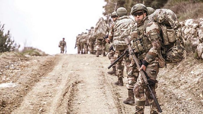 Τουλάχιστον 30 Τούρκοι στρατιωτικοί νεκροί στην Ιντλίμπ
