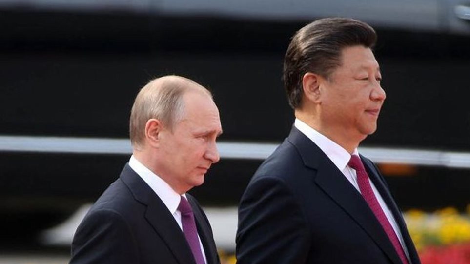 Πούτιν και Σι Τζινπίνγκ απαντούν στις «ταμπέλες» του Τραμπ για τον κορωνοϊό