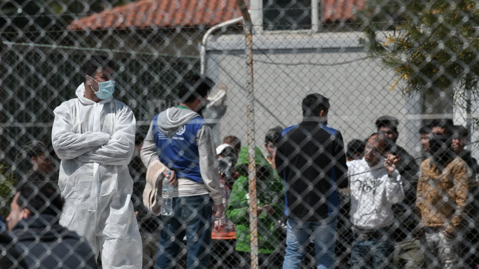 Χάος στη Μαλακάσα: 514 κάτοικοι και… πάνω από 3.000 μετανάστες – Αντιδράσεις για τη νέα δομή και στη Χίο