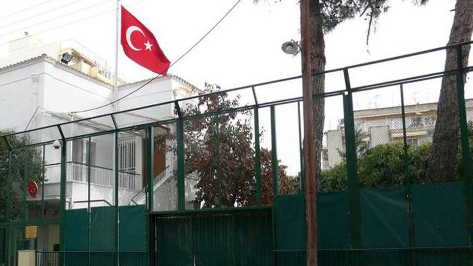 ΑΚΚΕΛ: Κλείστε επιτέλους το τουρκικό προξενείο…