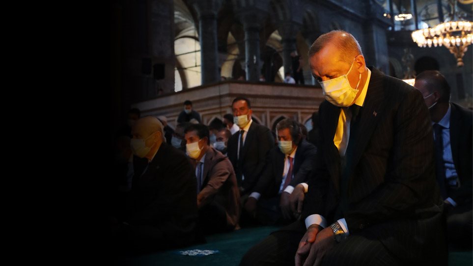 Αγιά Σοφιά: Ο Ερντογάν την ανοίγει όλο το 24ωρο – Παραλήρημα εθνικιστικού φανατισμού το μήνυμα της Αθήνας