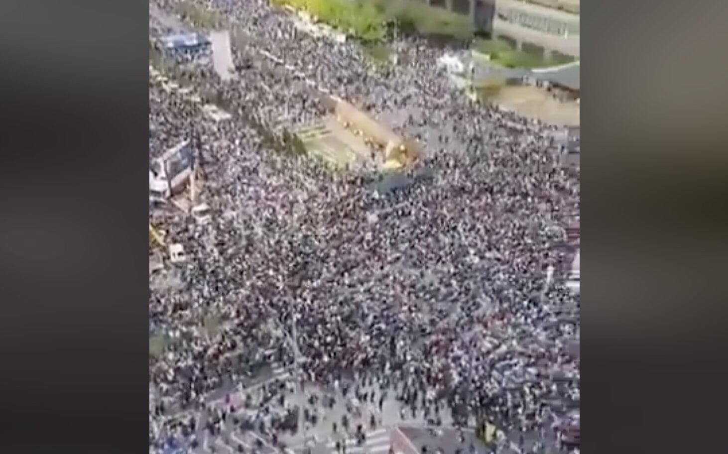 ΕΚΑΤΟΝΤΑΔΕΣ ΧΙΛΙΑΔΕΣ διαδηλωτές στη Νότια Κορεά κάτα των μέτρων του ψευδο- κορωνοϊού!!!