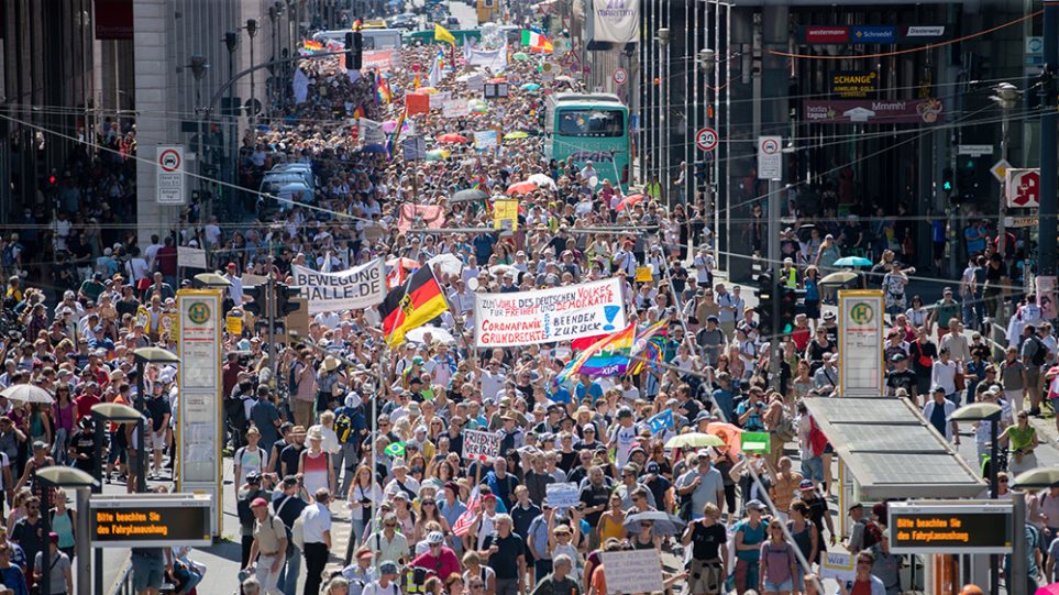 Βερολίνο: Διαδήλωση κατά των μέτρων για τον κορωνοϊό και..ΜΠΡΑΒΟ ΤΟΥΣ!!!…