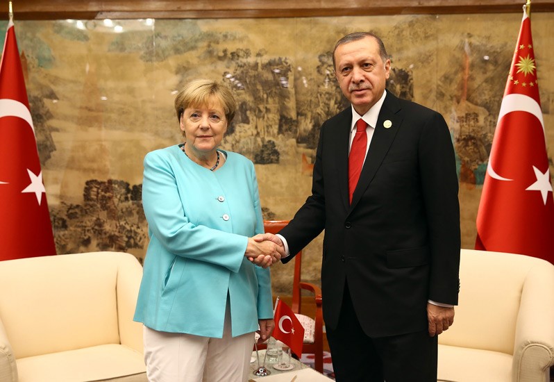Η Γερμανία μας οδηγεί στην καταστροφή στα ελληνοτουρκικά! Αρνήθηκε σκληρό ανακοινωθέν κατά Τουρκίας