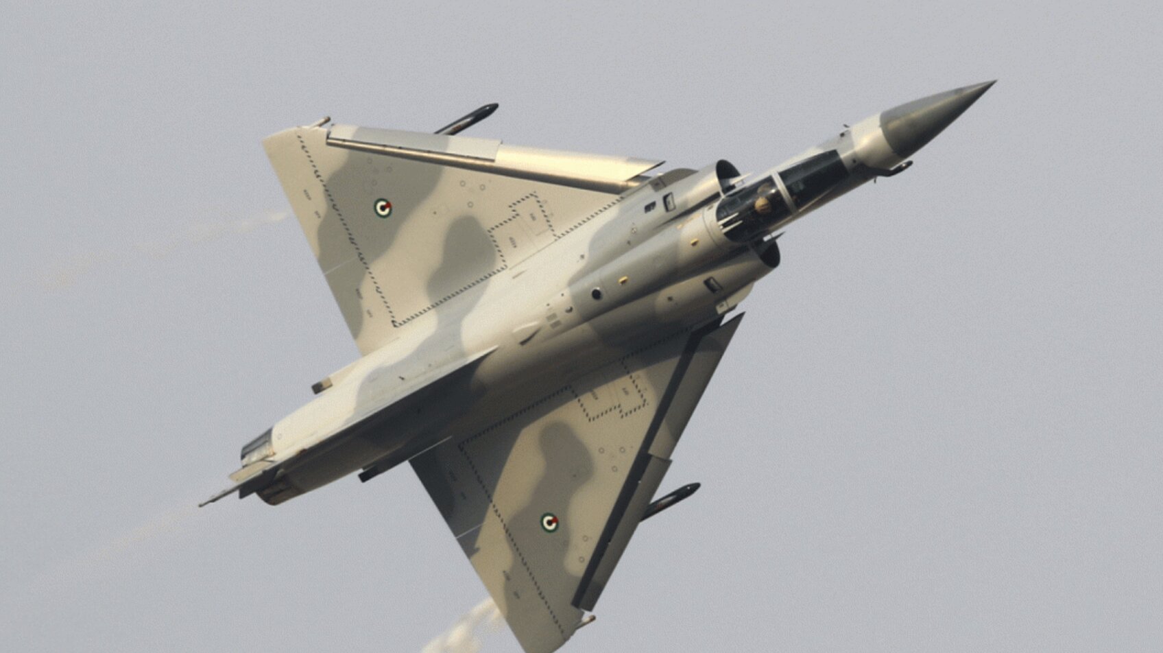 Διεθνή δημοσιεύματα: «Η Ελλάδα θα προμηθευτεί Mirage 2000-9 από τα ΗΑΕ»