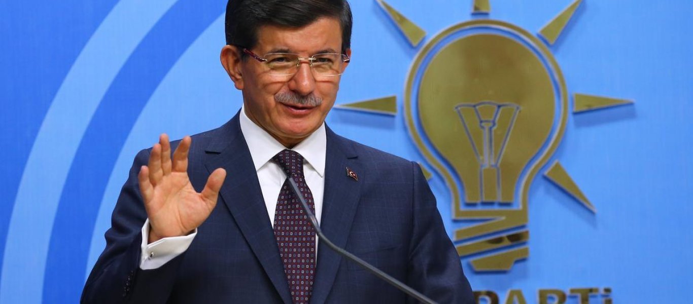 Μ.Νταβούτογλου: «Θα γίνει νέο πραξικόπημα στην Τουρκία για να “καθαρίσουν” τον Ερντογάν»