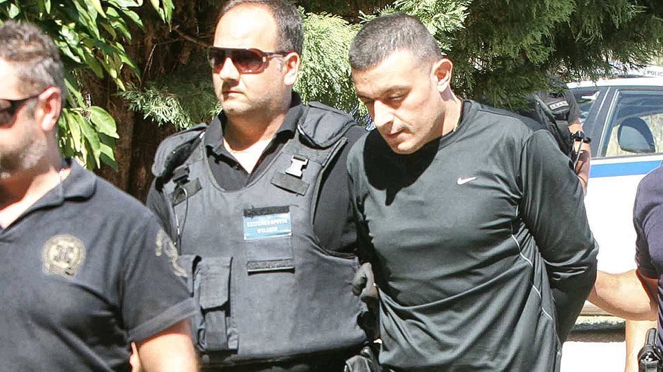 Αλκέτ Ριζάι: Ο συνεπιβάτης του με το ψευδώνυμο «Τάκης ο Αλβανός» σε εκτελέσεις συμβολαίων θανάτου