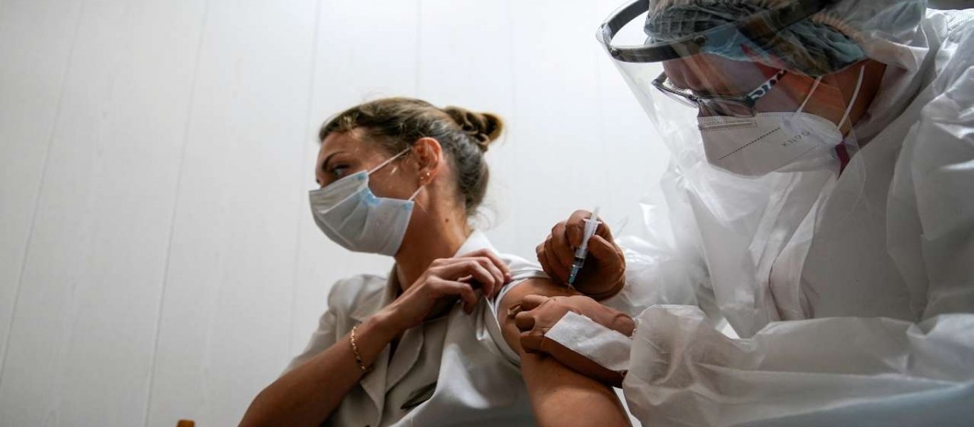 Αγωνιώδης έκκληση από Βέλγο ιολόγο: «Σταματήστε τους μαζικούς εμβολιασμούς – Έρχεται καταστροφή»