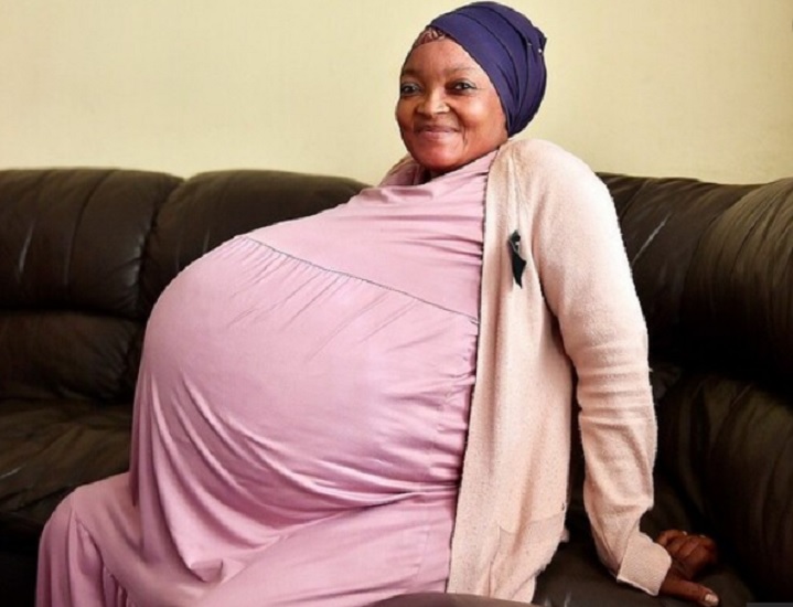 ΟΛΑ με τη…ΜΙΑ!!!: Υποψήφια για Ρεκόρ Γκίνες: Γυναίκα από τη Νότιο Αφρική γέννησε δεκάδυμα