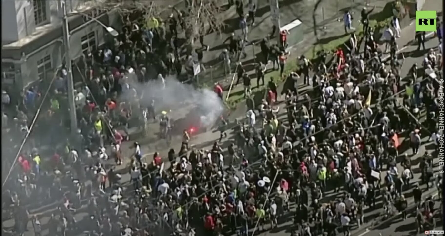 Κορωνο-τυραννία – ΑΣΤΙΚΟΣ ΠΟΛΕΜΟΣ στους δρόμους της Αυστραλίας μεταξύ διαδηλωτών και αστυνομικών!!!