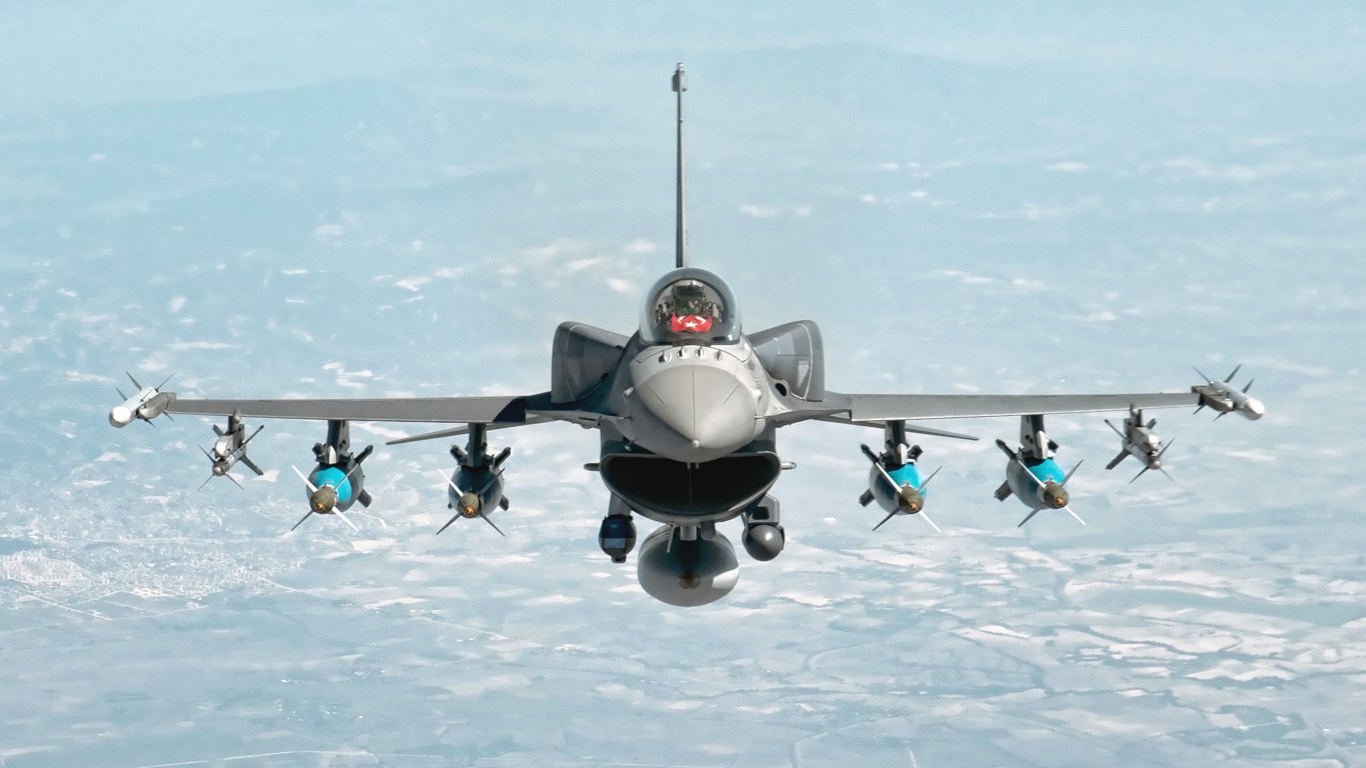 Η Τουρκία διαπραγματεύεται τη σύμβαση F-16 με τις ΗΠΑ, λέει ο υπουργός Άμυνας Ακάρ