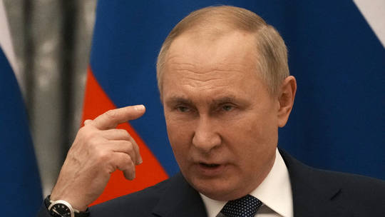 Ρωσία και Γαλλία θα μπορούσαν να πάνε σε πόλεμο, προειδοποιεί ο Πούτιν τον Μακρόν