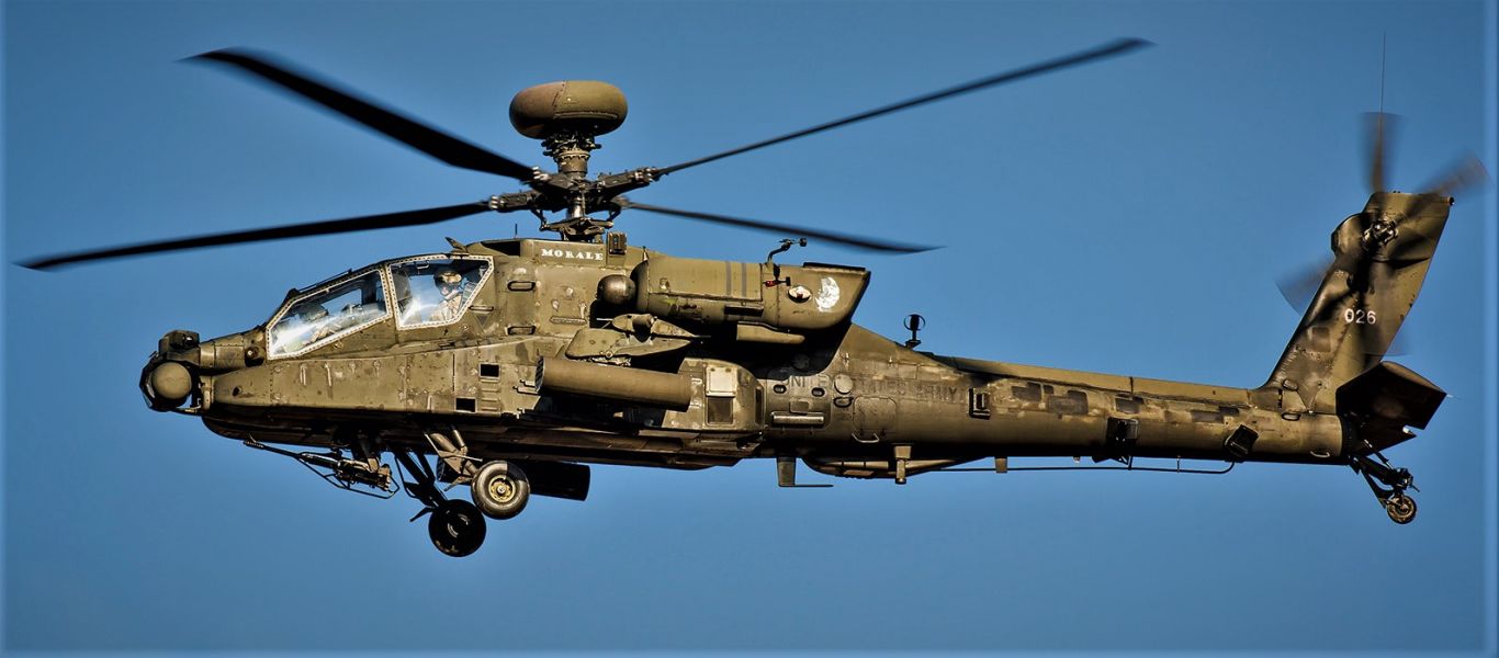 Μας εμπλέκουν στην κρίση: 12 αμερικανικά επιθετικά ελικόπτερα ΑΗ-64 Apache αναπτύσσονται από την Ελλάδα στην Πολωνία
