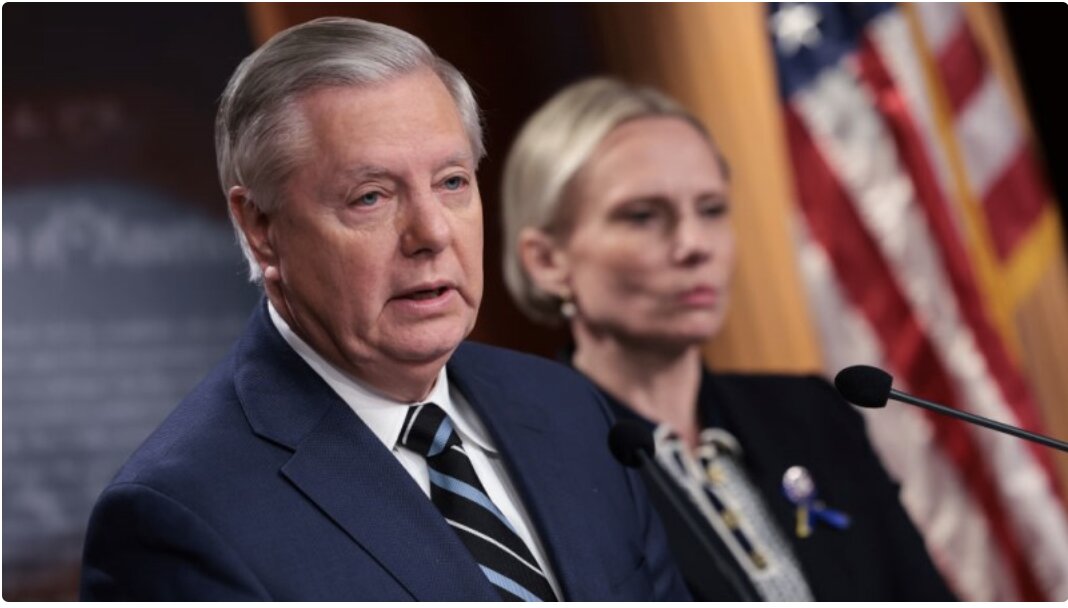 Lindsey Graham Calls On A Russian Citizen To Assassinate Putin Following Alleged Russian Assault on Ukrainian Nuclear Plant