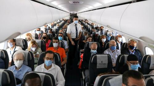 Leaders Of 10 Major US Airlines Urge Biden To Drop Mask Mandates, Pre-Departure Testing Requirements