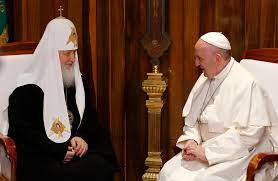 Ρωσία: «Σχίσμα» του Πάπα με τη Μόσχα – Αποκάλεσε τον Κύριλλο «παπαδοπαίδι του Πούτιν»