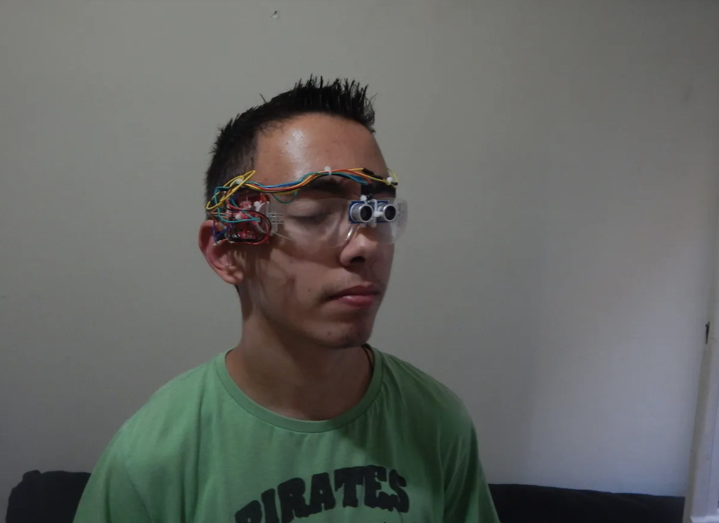 Μαθητής από την Αρτα (Άγγελος Γκέτσης) έφτιαξε ειδικά γυαλιά για τυφλούς και τον αποθεώνει η Google